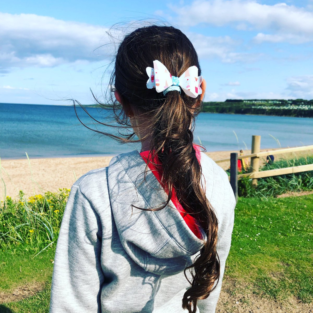 lizzie_anne's tweet photo. Looking out to sea to see what she can see ๐ #anotherdayanotherbeach #makingmemories #mummyanddaddyboyhhaveadayoff https://t.co/a7jzjWbfRI