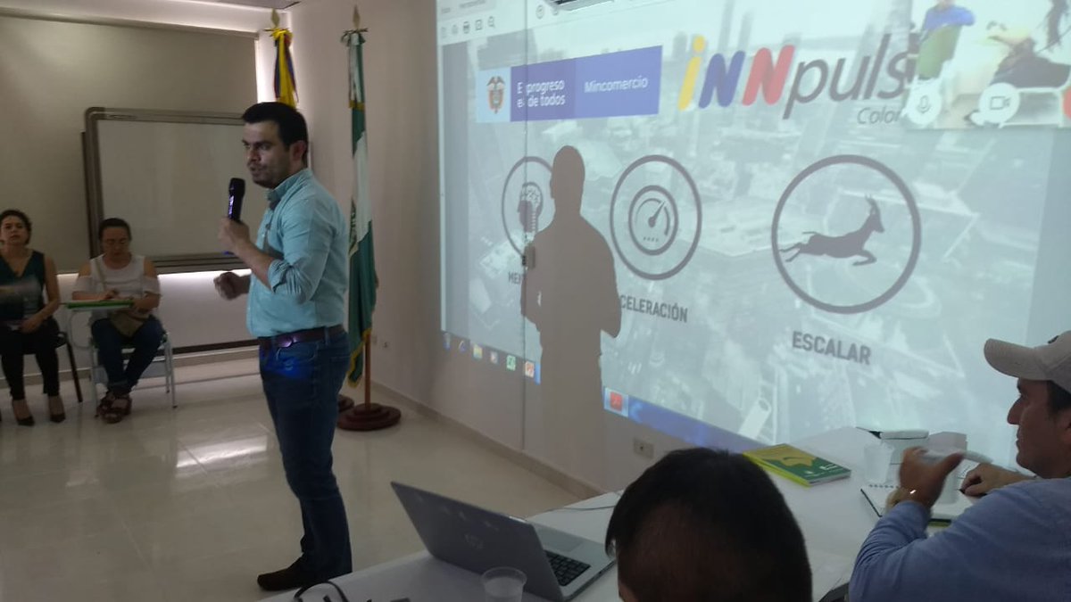 InnpulsaCol's tweet photo. Como un compromiso del Gobierno Nacional, hoy se llevó a cabo en #Villavicencio un taller a cargo de Andrés Acero, director de iNNpulsa Social, acerca de "ADN Emprendedor" en la Corporación Universitaria de Colombia IDEAS, el cual reunió a emprendedores, estudiantes y empresarios https://t.co/pIkoqgkYdk
