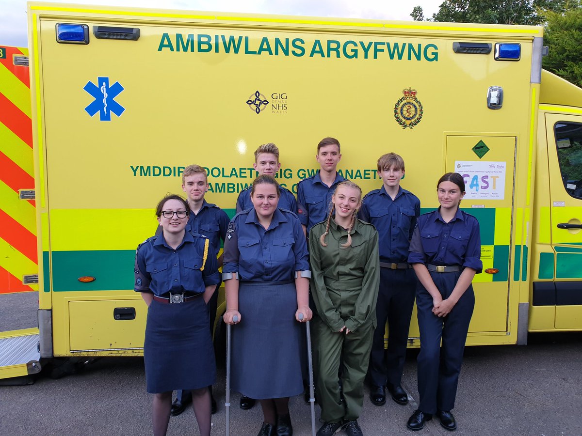 dt_lloyd's tweet photo. Flying visit to Chirk Air Cadets, for Delta 268 @WelshAmbulance @856AirCadets #teamdobshill https://t.co/lHBnpPoJQ4