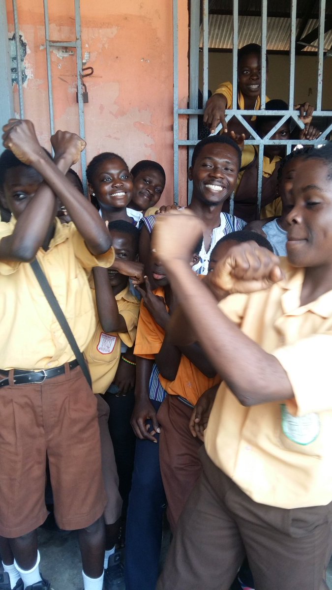 OkaiIsrael's tweet photo. It's sooooo sad that today is the last day of the community service @mamprobisempe1 school
It's very sad leaving the kids
#YAO
#LDTP
#commserv https://t.co/Mg1XDZcK14