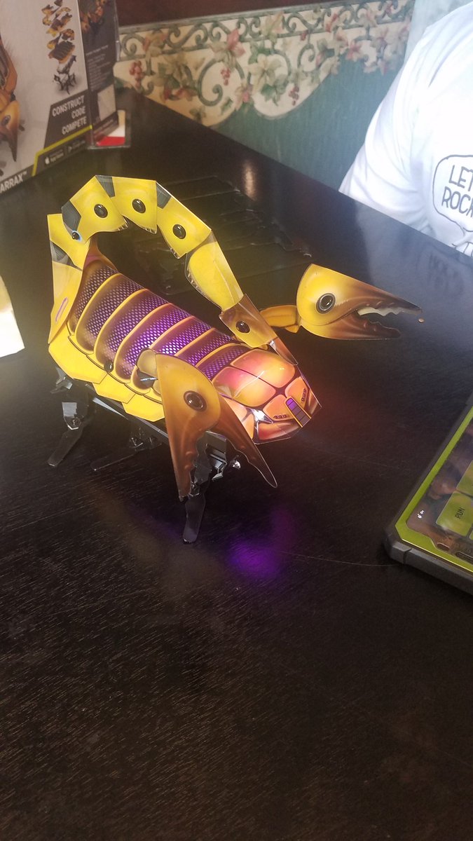 flantasy's tweet image. My nephew &amp;amp; I built this robot and I&apos;m so jazzed. 

He can&apos;t stop coding its movements and my heart is so full #BlackBoysLoveScience #BlackSTEM #BlackKidsCode 

(also these are on sale for only $8 at the Pat Catan&apos;s near Carbon Ave so you should grab 1 before we buy the rest)