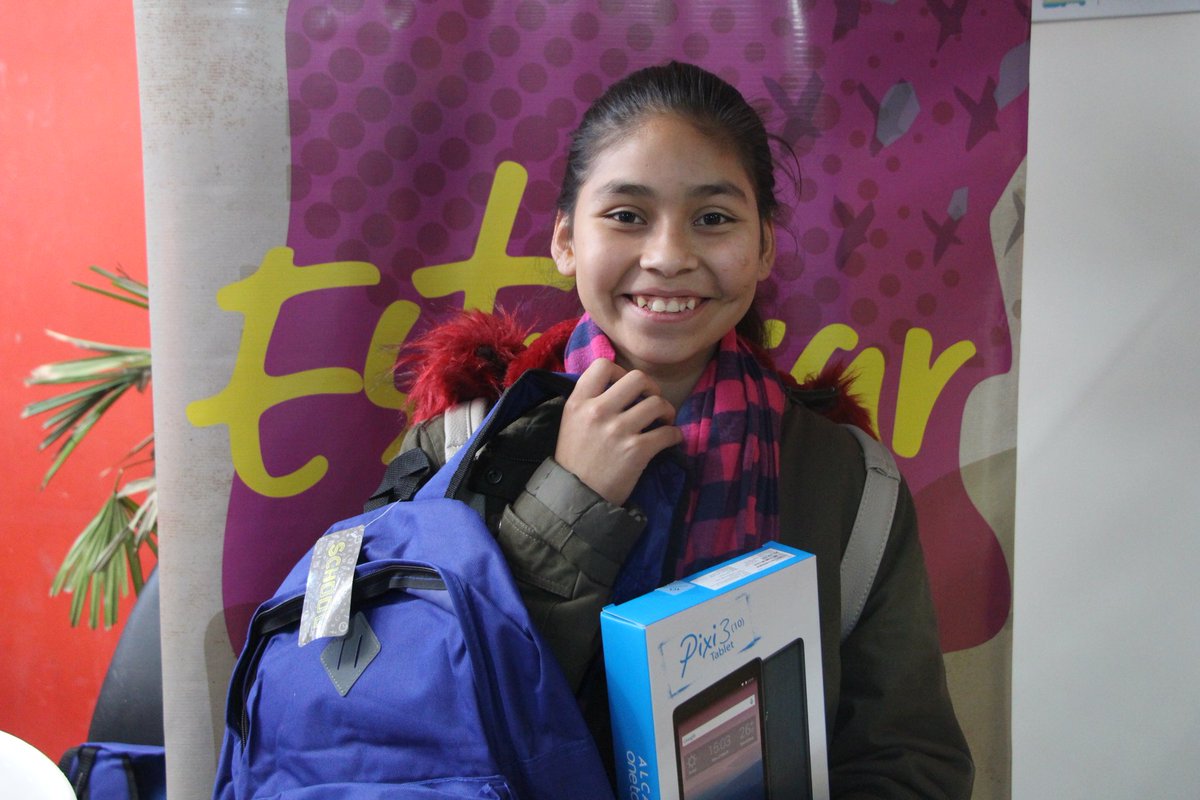 BA_Integracion's tweet photo. Chicos y chicas del #Barrio31 disfrutaron y aprendieron con el programa #aprendeprogramando. Compartimos una jornada llena de juegos en la que presentaron los proyectos que realizaron en estos últimos meses #EstudiarEsElegirTuFuturo https://t.co/QSZjmCXySr