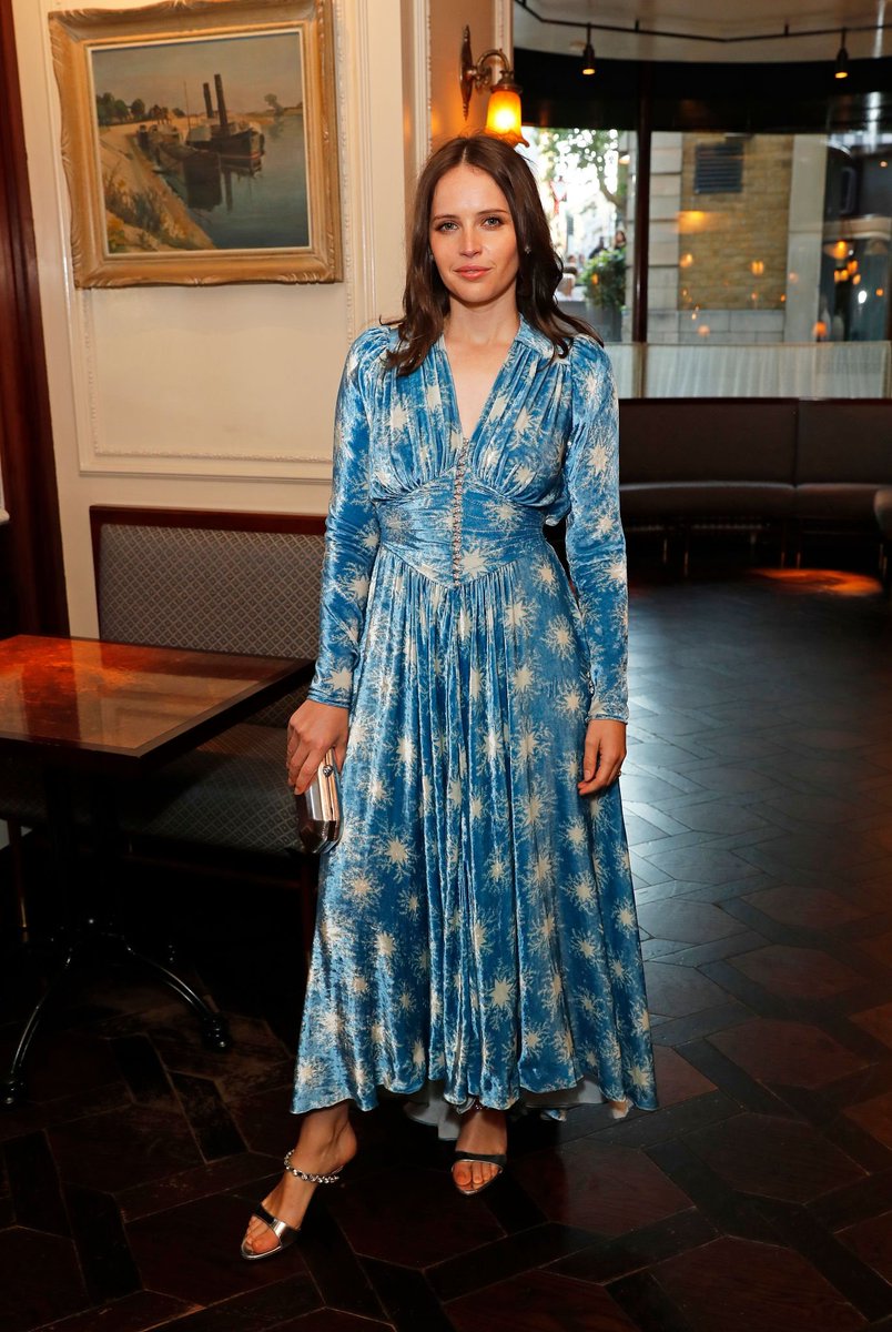 FJones_Daily's tweet photo. July 15 - #MOVINGLOVE Screening hosted by Derek Blasberg & Katie Grand. https://t.co/uuzyCHpKcw #FelicityJones https://t.co/NSRKkZ0JMr