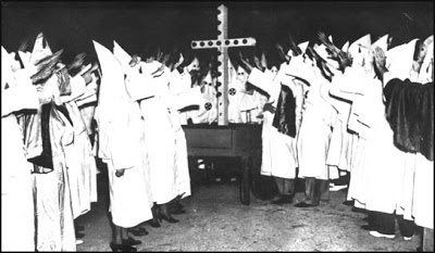 verdinox's tweet photo. @davidmweissman Because rallies like that, lead to rallies like this....⬇️
 #HistoryRepeats #SameShitDifferentCentury https://t.co/3UGSJLLd62