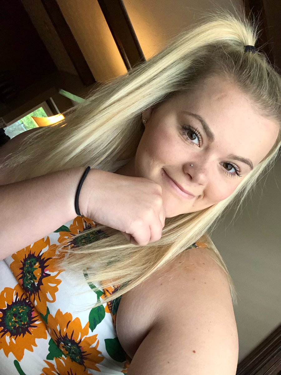 madisynbalzer's tweet image. 