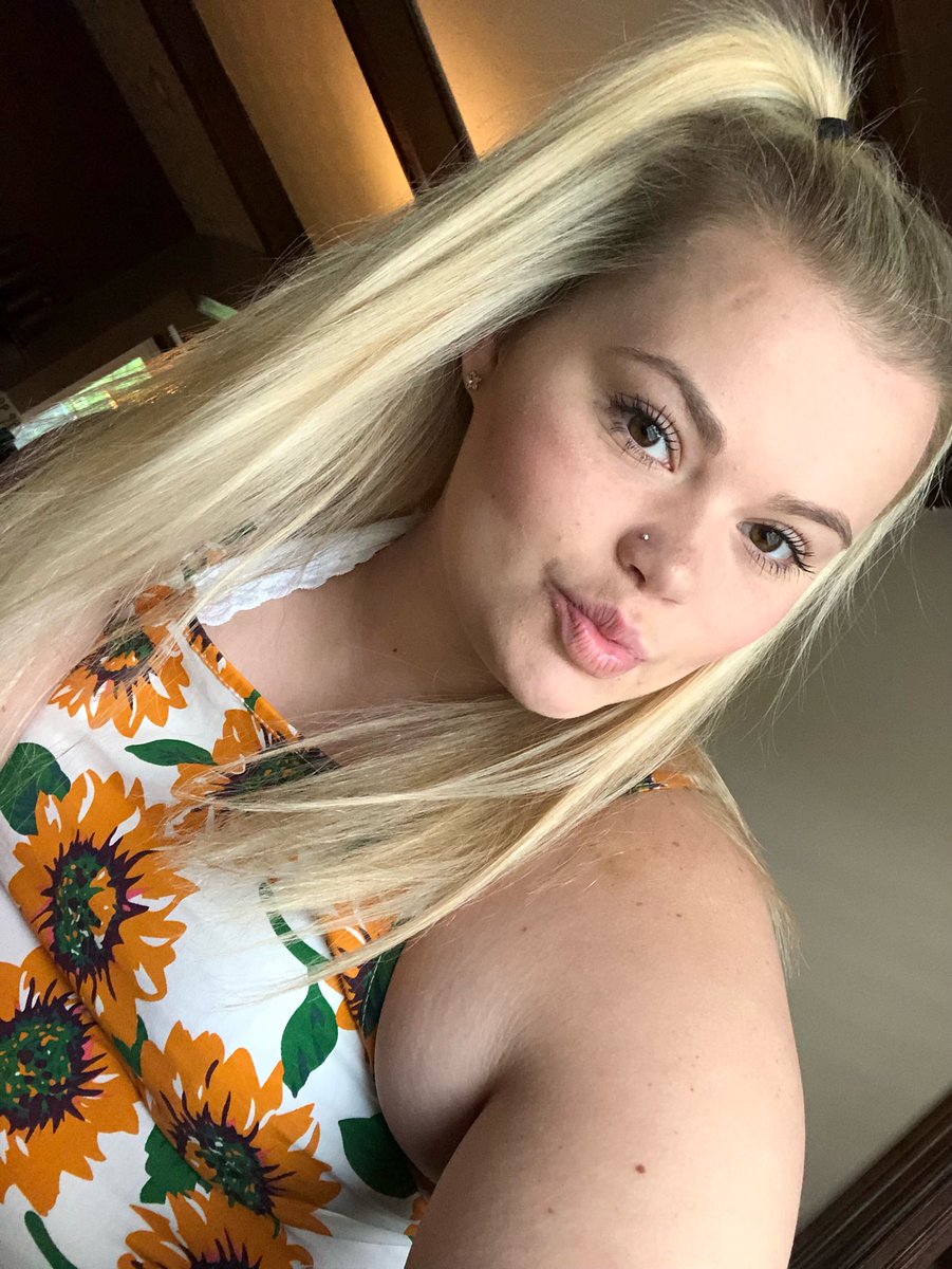 madisynbalzer's tweet image. 