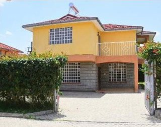 ModishProperty's tweet image. Kitengela Gardens Phase 2. Price-8.5M. Located 10 minutes from kitengela town

&amp;gt;3 Bedrooms Master En-suite

&amp;gt;Servant quarter

&amp;gt;Individual title deed

&amp;gt;Gated community

&amp;gt;Borehole on site

&amp;gt;Ample parking

&amp;gt;Spacious lounge

&amp;gt;Spacious kitchen and dining

&amp;gt;High class fittings