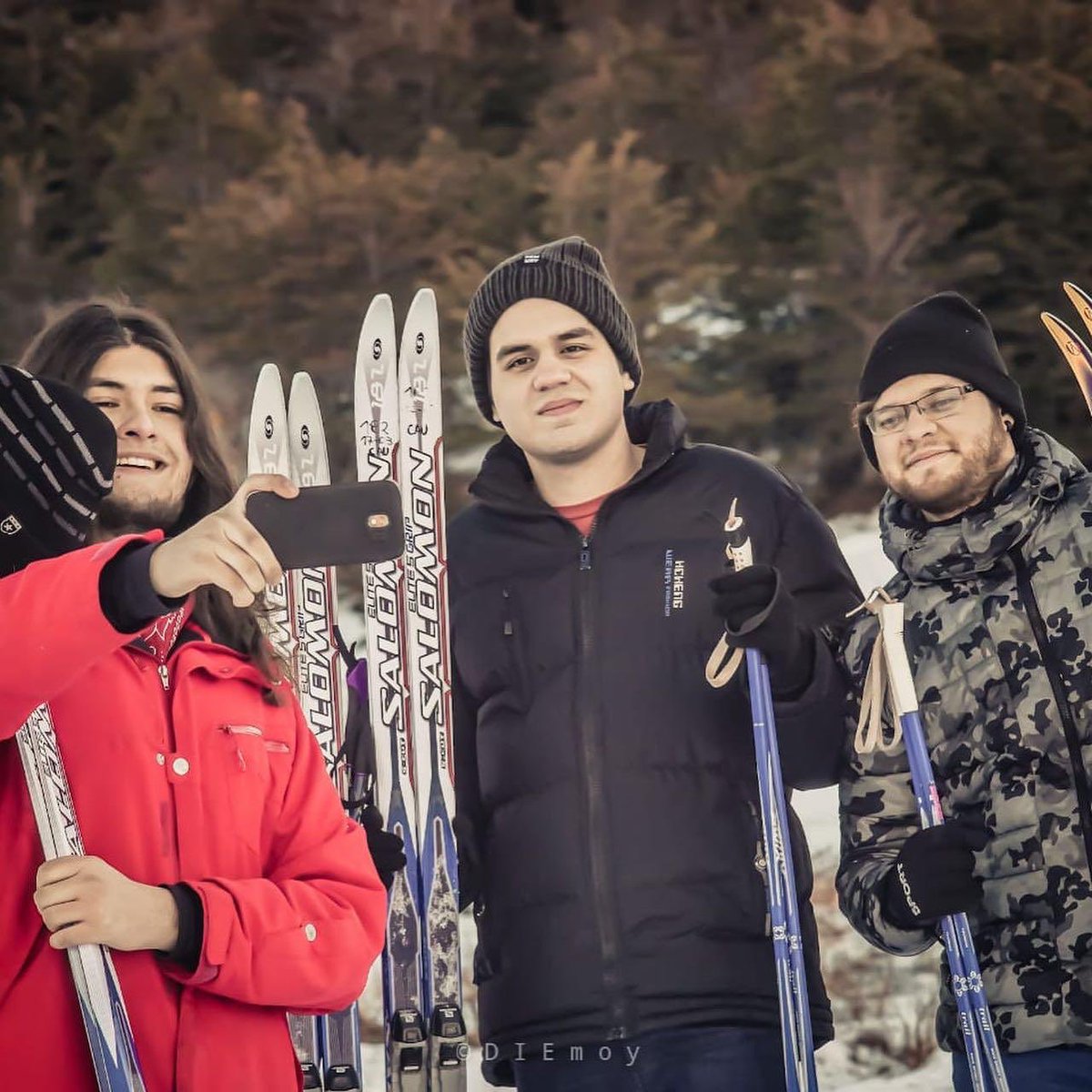 VictoriaVuoto's tweet photo. Si tenés entre 13 y 30 años y querés disfrutar de deportes invernales, talleres y actividades de recreación sumate a “Activá el Invierno” ❄️
Inscribite en el Cepla 📍Pablo Imboden 1140. 
Llevá tu DNI y si sos menor, que te acompañe algún adulto.
#UshuaiaMásActiva https://t.co/FGQPS0eKRS