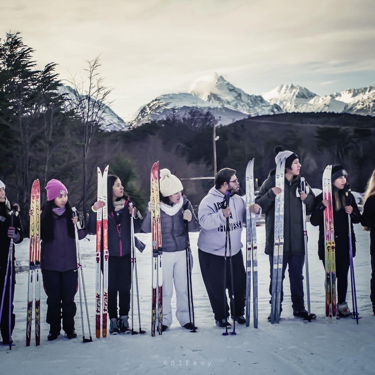 VictoriaVuoto's tweet photo. Si tenés entre 13 y 30 años y querés disfrutar de deportes invernales, talleres y actividades de recreación sumate a “Activá el Invierno” ❄️
Inscribite en el Cepla 📍Pablo Imboden 1140. 
Llevá tu DNI y si sos menor, que te acompañe algún adulto.
#UshuaiaMásActiva https://t.co/FGQPS0eKRS