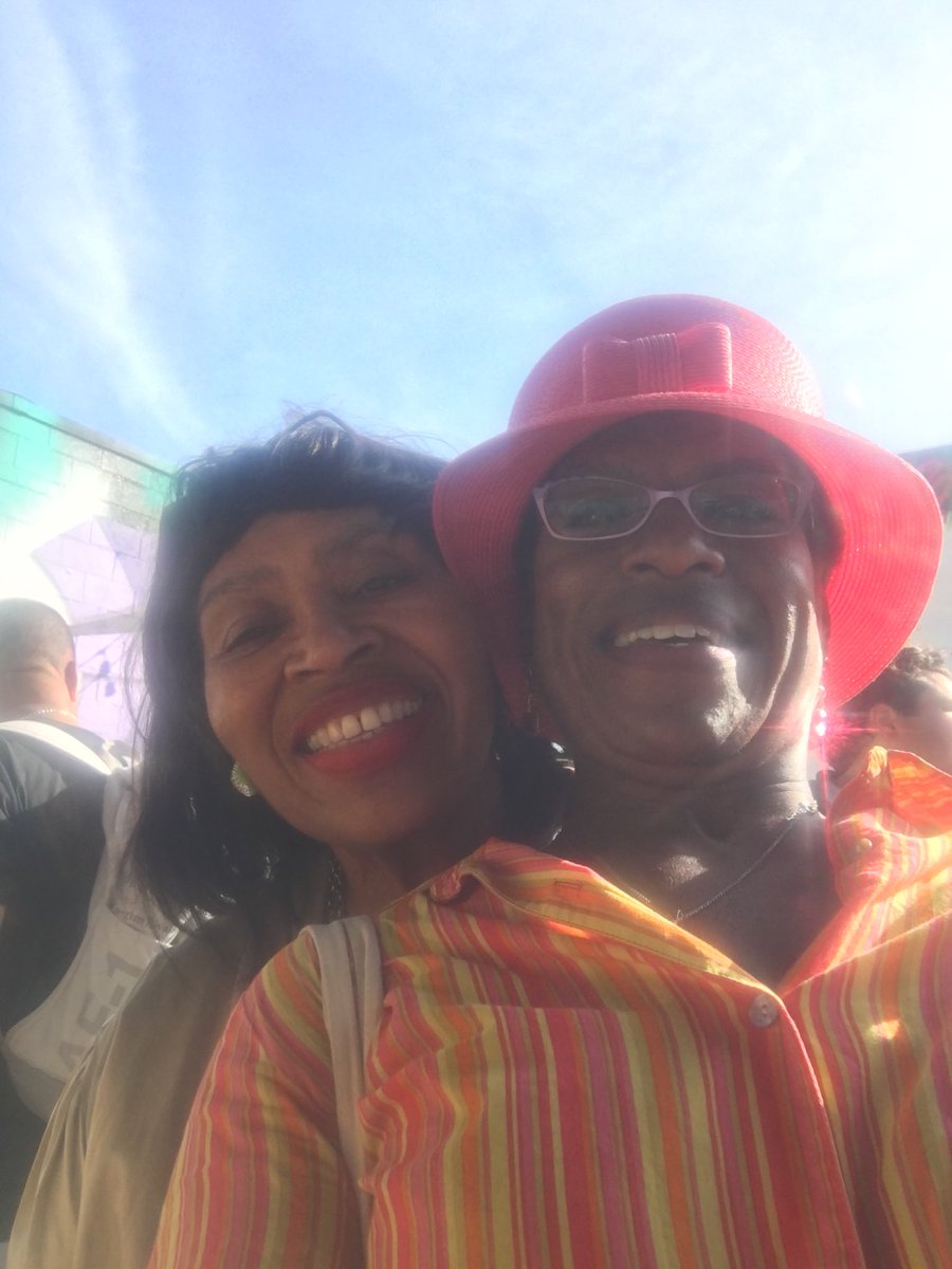 rejdynamis's tweet photo. Hanging with Council Pres @iam_brendajones @EasternMarket #ThursdayMarkets @designcoredet #DetroitMonthofDesgn https://t.co/cY9BXX58QK