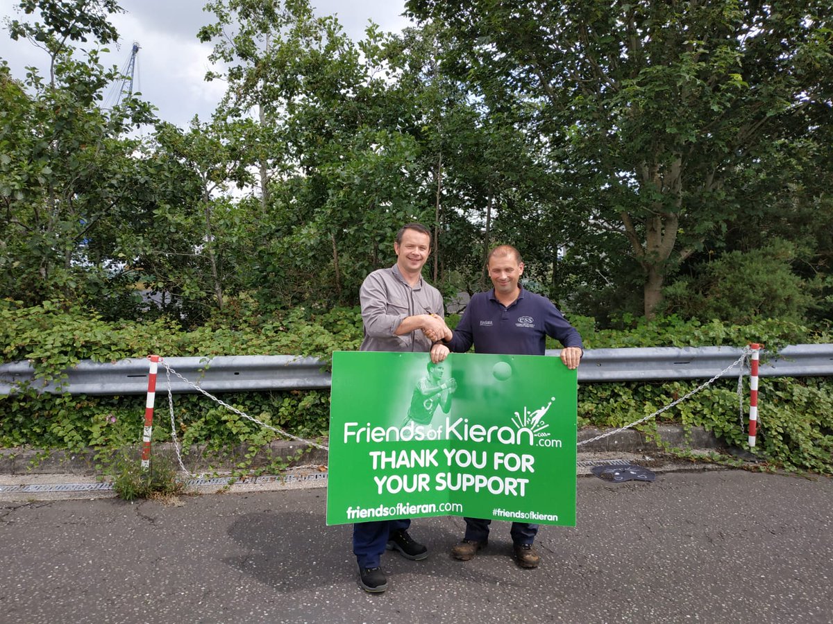 friendsofkieran's tweet photo. Mark Coakley who ran the Cork City  Marathon this year for #friendsofkieran and raised a whopping €885! Mark has worked with Kieran for over 15 years with their company Eirdata.Thank you Mark.👏👏
@AghadaGAA #corkcitymarathon https://t.co/7gTlmQ27gL