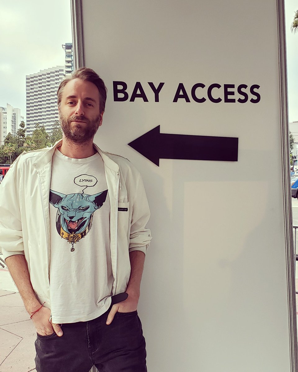 baydariz's tweet photo. #BayAccess π#sdcc #sdccsquad #lyingcat https://t.co/eYhZbuALeN