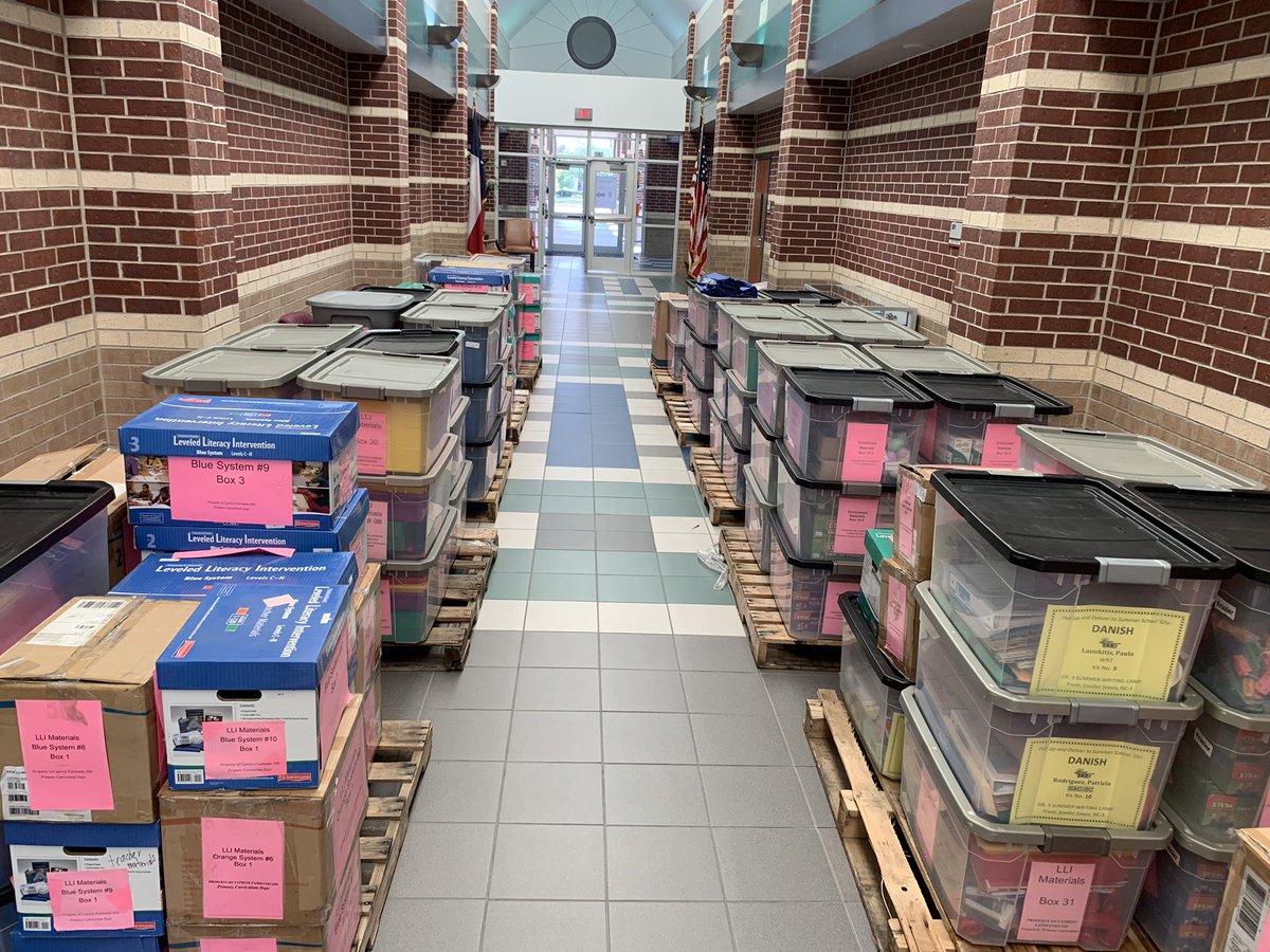 And that’s a wrap! Another amazing summer of #CampSummit! Awesome kids and a dedicated staff, what more could you ask for @danishCFISD! #CampDanish #wentbytoofast  <a href="/kevinsullivanAP/">Kevin Sullivan</a> <a href="/GR_Houston/">Gia</a> <a href="/BrantnerMelissa/">Melissa Brantner</a>