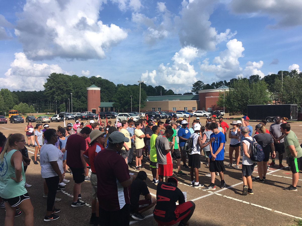 Breezynews's tweet photo. Dropped off some bottled water at the band hall and then hung around to watch @kosciusko_band finish up a long, hot day at band camp. 

Go Big Red! 

-@BreckRiley https://t.co/rmqkx3PKfJ