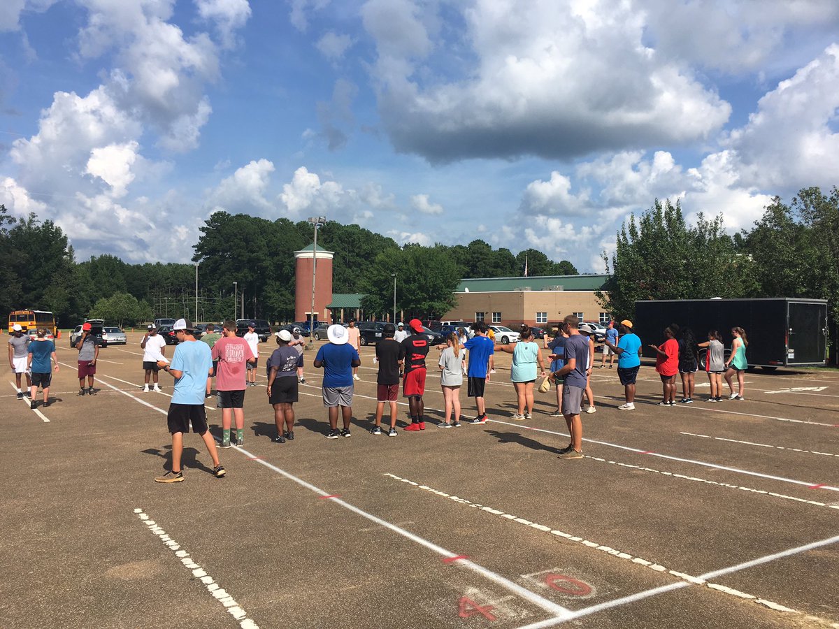 Breezynews's tweet photo. Dropped off some bottled water at the band hall and then hung around to watch @kosciusko_band finish up a long, hot day at band camp. 

Go Big Red! 

-@BreckRiley https://t.co/rmqkx3PKfJ