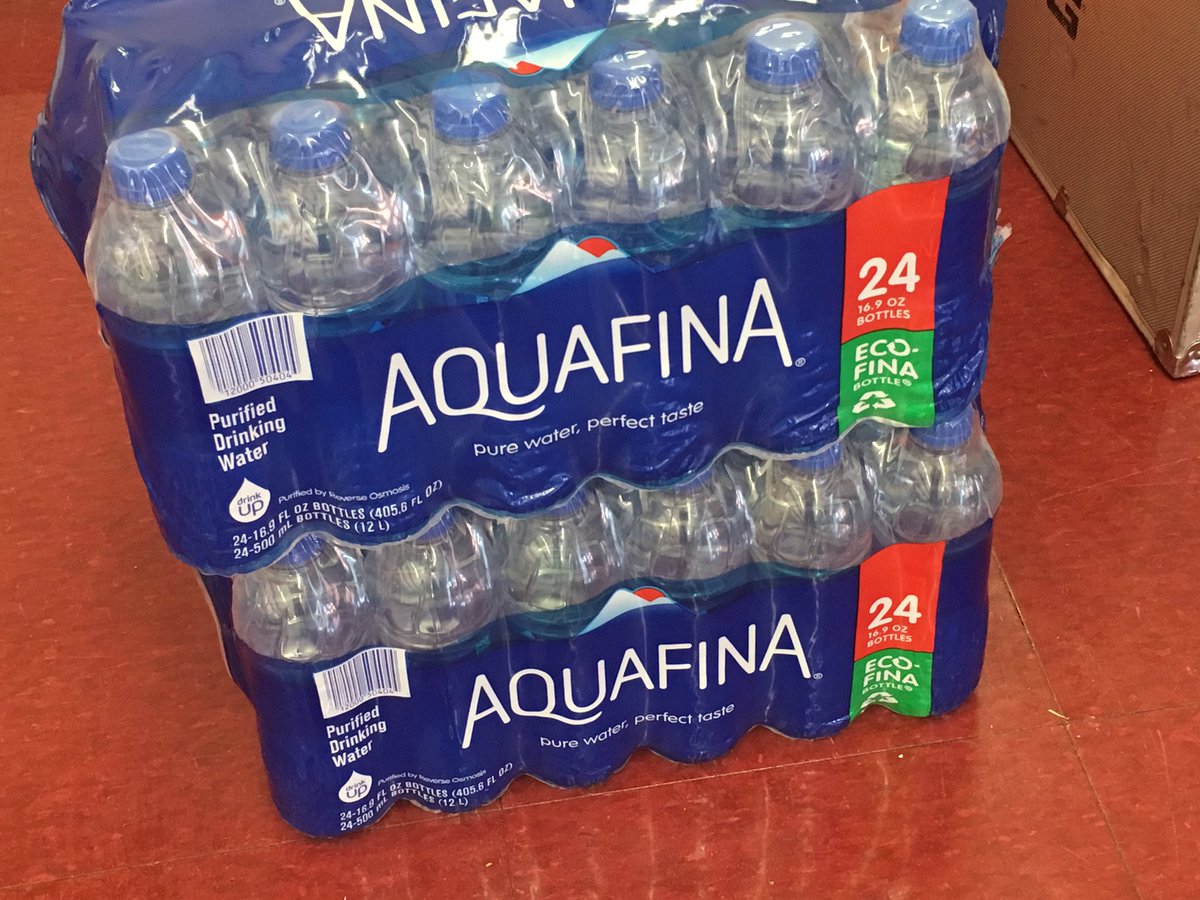 Breezynews's tweet photo. Dropped off some bottled water at the band hall and then hung around to watch @kosciusko_band finish up a long, hot day at band camp. 

Go Big Red! 

-@BreckRiley https://t.co/rmqkx3PKfJ