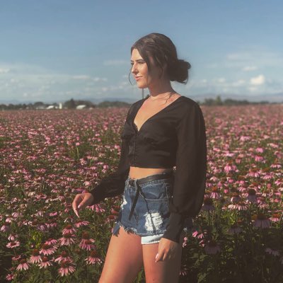 fuller_brook's tweet photo. 🌷🌷🌷 #NewProfilePic https://t.co/JZ9YqgdGEI