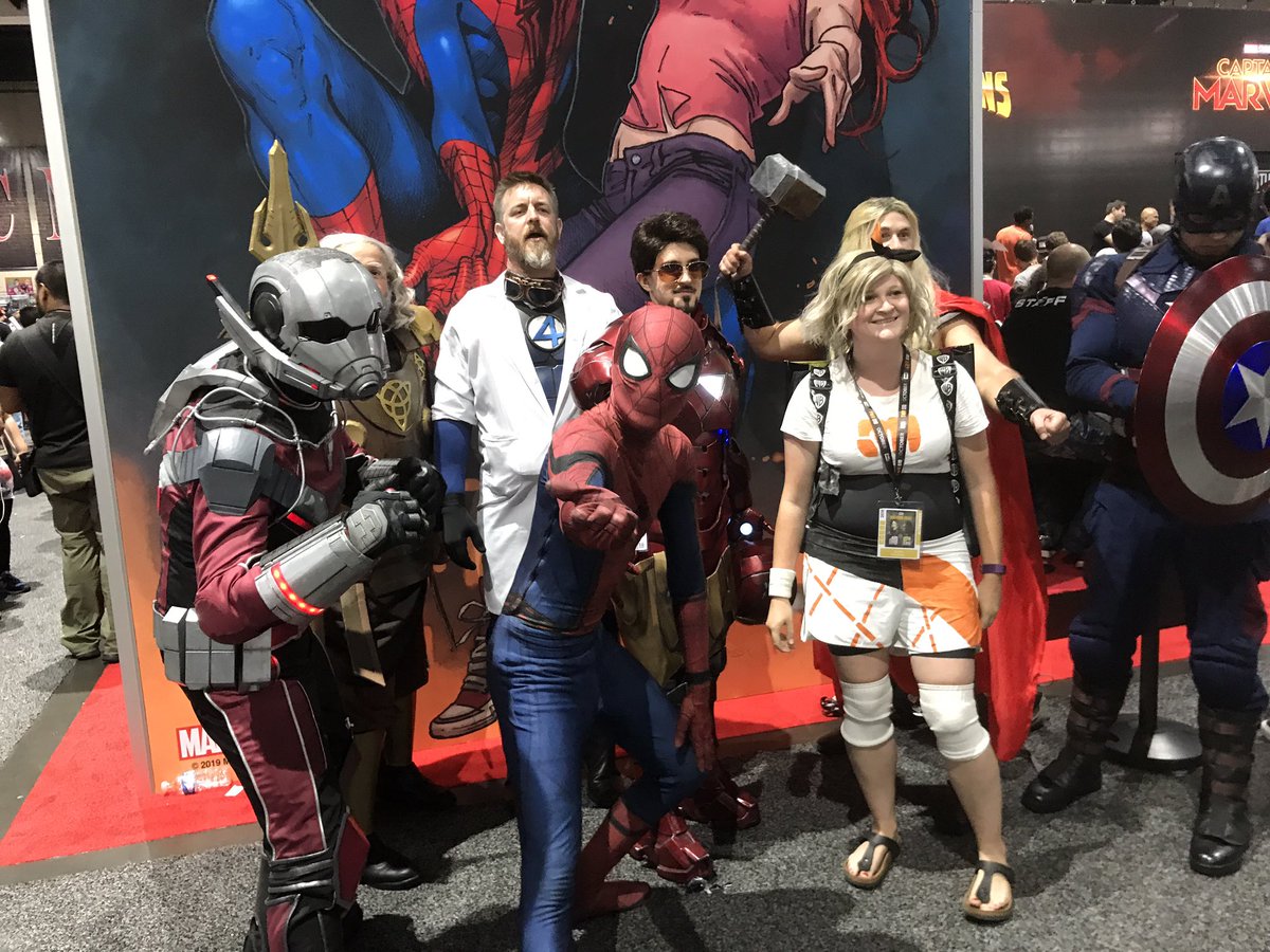 tclapstudios's tweet photo. Highlights from day 1 of #SanDiegoComicCon! #SDCC19 #SDCC2019 #SDCC #ComicCon #ComicCon2019 #SanDiego #Comics #Marvel #MarvelComics #Avengers #SpiderMan #IronMan  #CaptainAmerica #StarWars #DC #DCComics #JurassicPark #IanMalcolm @Comic_Con @Marvel @starwars https://t.co/cf7ggfimMS
