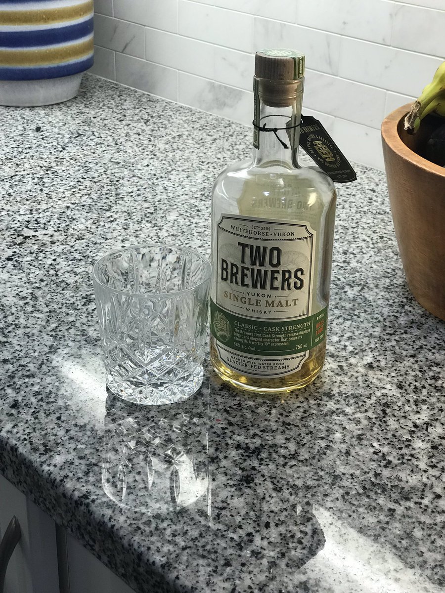 justinsimard32's tweet photo. Drinking the last of my #Release10 #TwoBrewers single malt! @YukonSpirits https://t.co/8DK85XH0uu