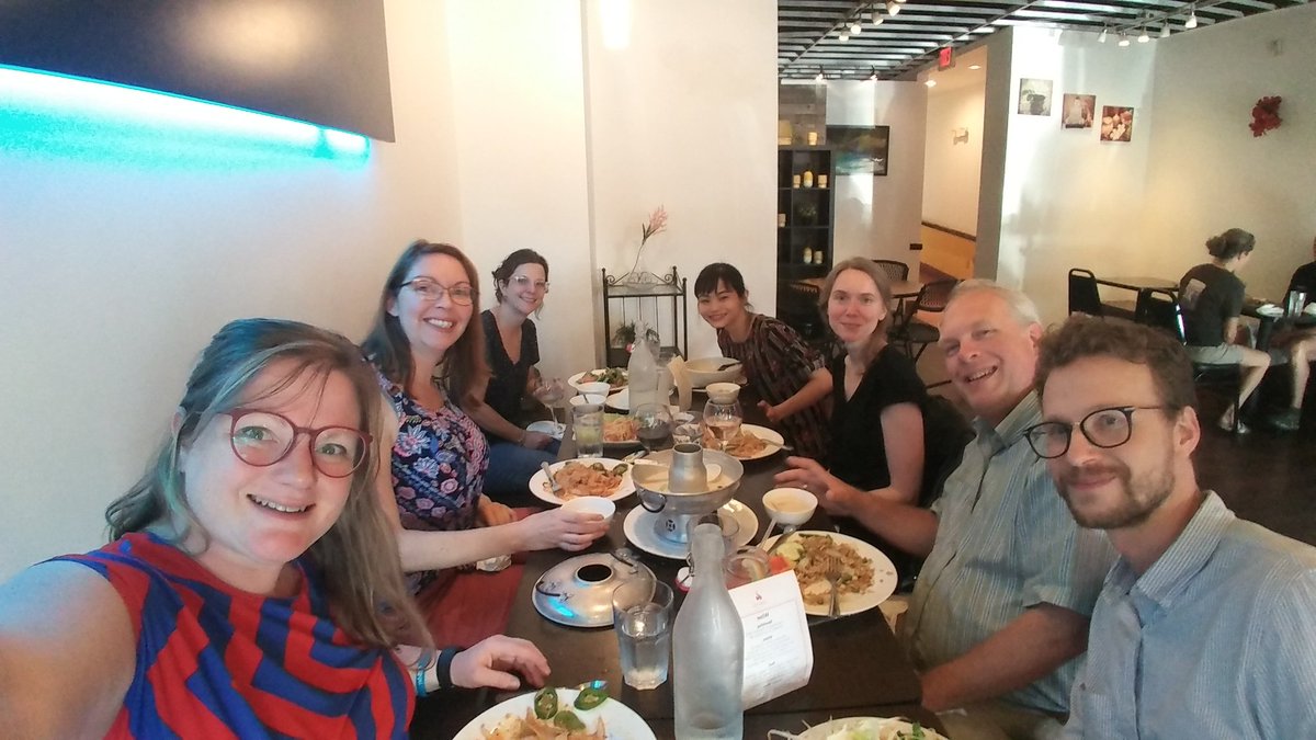 informjennifer's tweet image. Feasting with #datacurationnetwork colleagues! Delish!