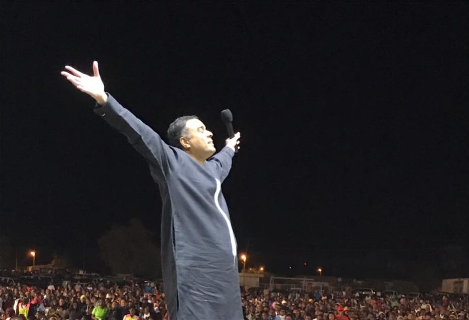 SweetMelodiesFM's tweet photo. THE DEAD IS RAISED IN EVANGELIST DAG HEWARD-MILLS CRUSADE IN NAMBIA #DagHewardMills #DeadRaised #EvangelistDagHewardMills #Features #HealingJesusCampaign #Miracles #Namibia #News #Religion #Salvation #SoulWinning https://t.co/oV7Ow5Kex3 https://t.co/lNwyMLmYzS