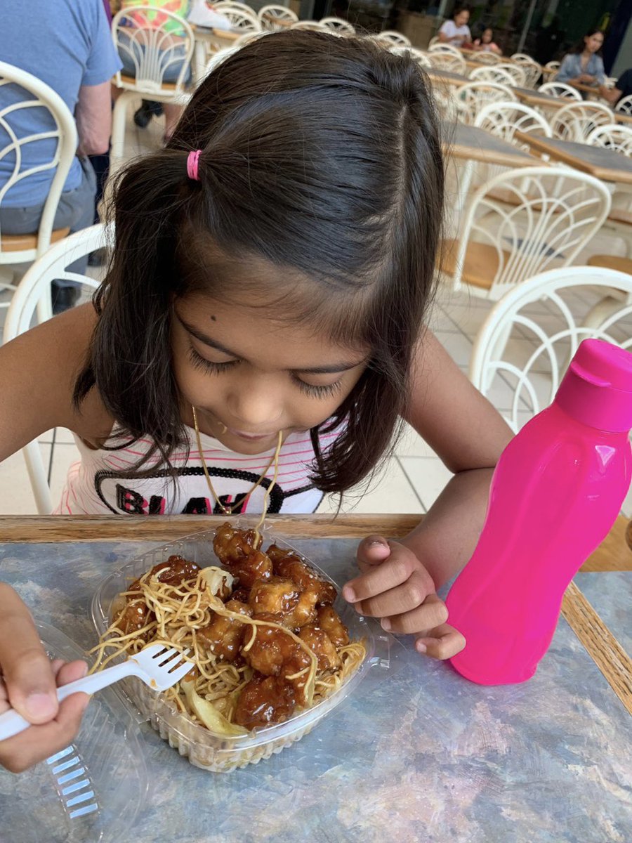 MrsSwatiDixit's tweet photo. Tried Honey Garlic Chicken for the first time and now it’s one of her favourite dishes 👍🏻 🍝 #loveschicken #Favourite #lovestoeat #foodie #summerholidays #hungryafterswimming #yummy https://t.co/oxhnwMddMK