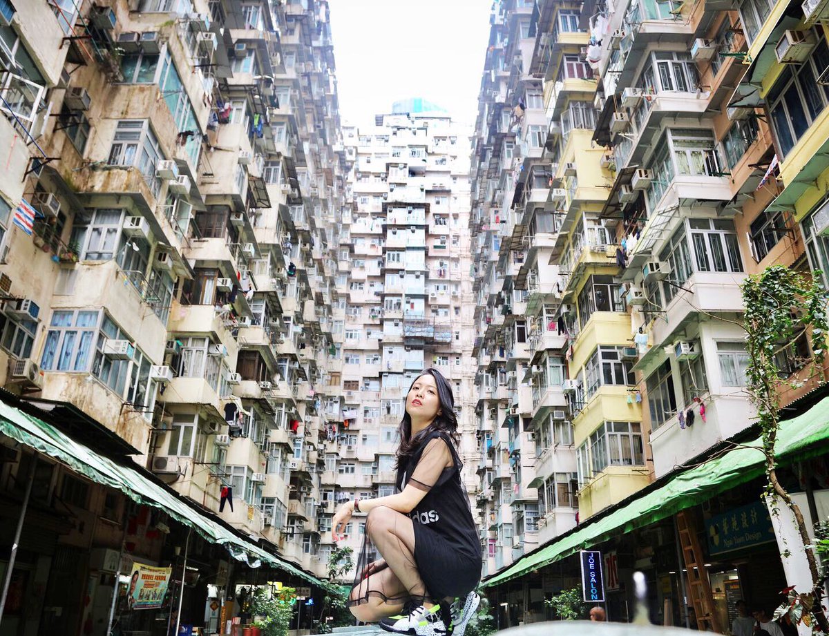 missgetabout's tweet photo. Ever wonder how does it feel living in a Monster Building? 🏢 
#wanderer #HongKong #citylife https://t.co/45iur5yw31