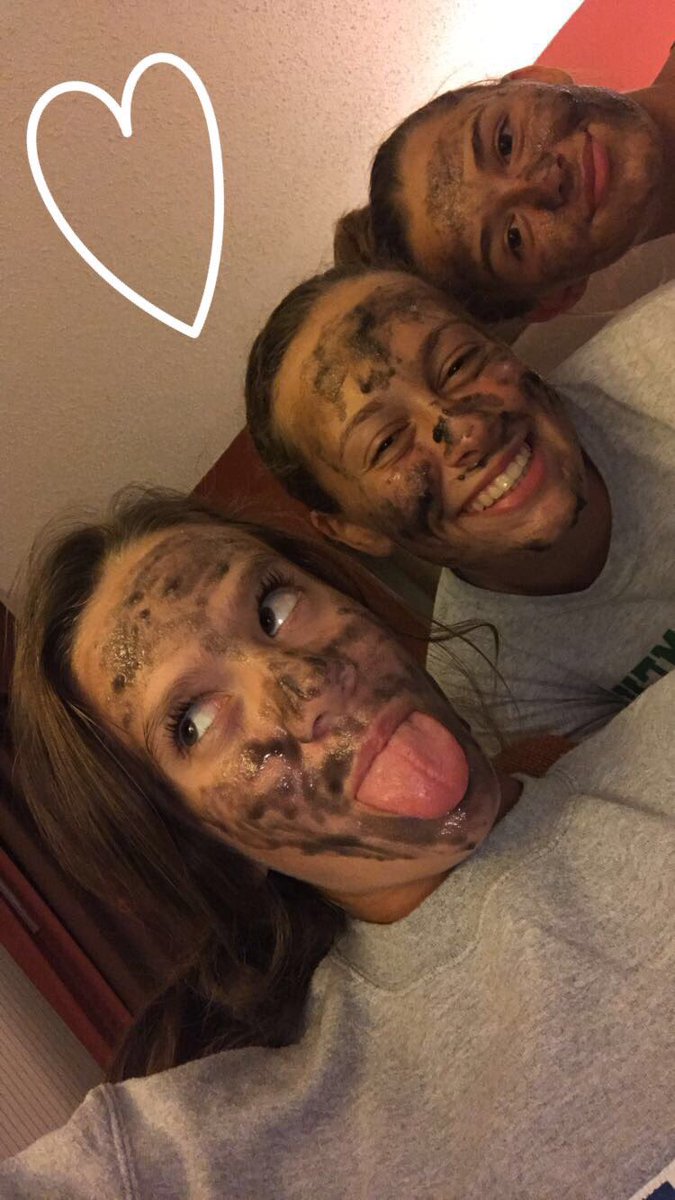 lkraw22's tweet photo. Happy Birthday to my favorite human EVER!!! @kendall_kahl Love and miss you like CRAZY!! Kendall withdrawals FOR REAL!!!!! Hope today is the BEST birthday ever!! PLANS SUPER SOON🥳🥳🤩💜 https://t.co/ppLofh9Uil