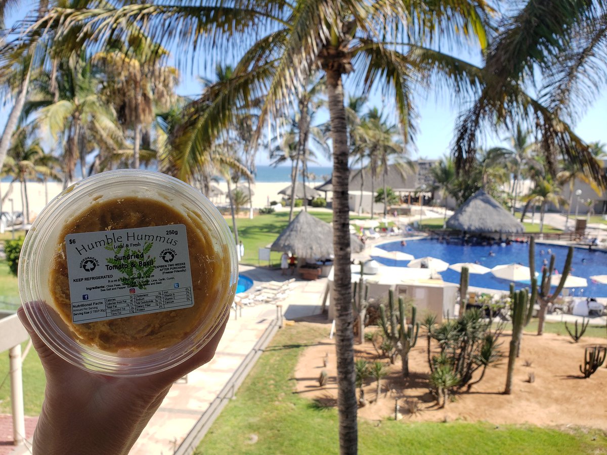 RD_MagicKingdom's tweet photo. Flying to Mexico is a better experience with @humblehummus https://t.co/T1gMxtI5Et