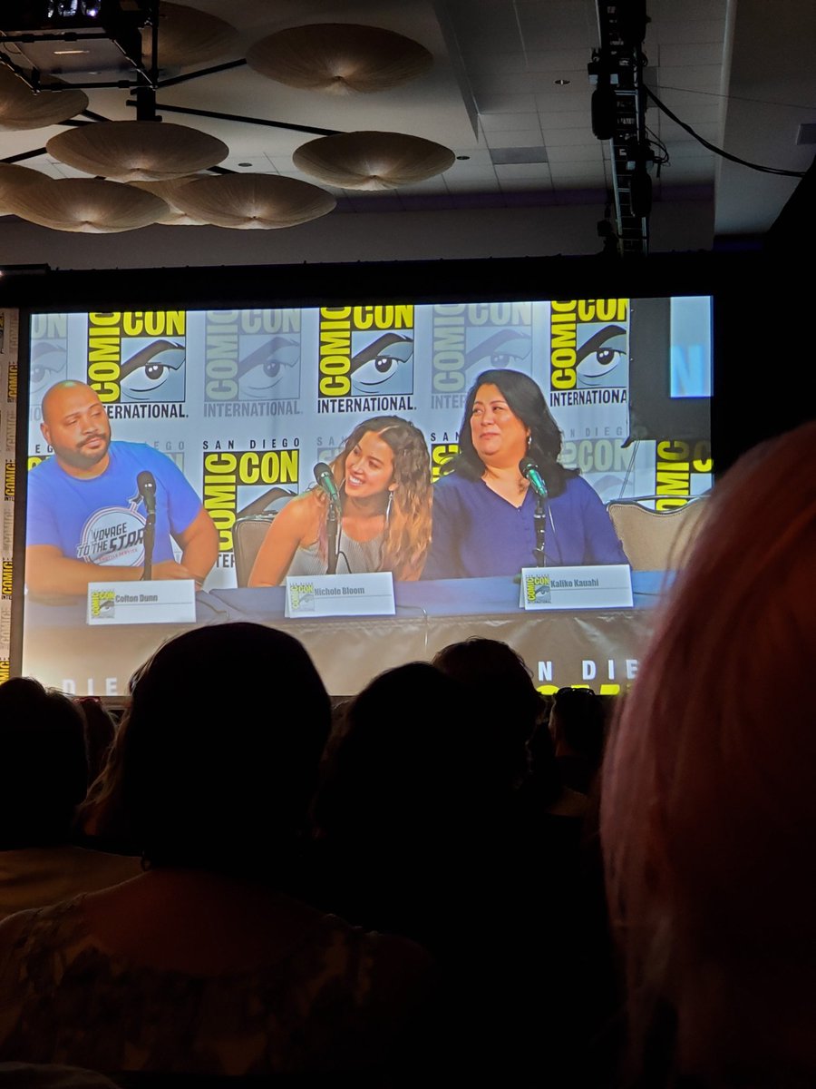 flippiefloppies's tweet photo. I am looooving the @NBCSuperstore panel at #SDCC ! This cast is truly amazing and so hilarious. #icemobile https://t.co/FwiXBn4147