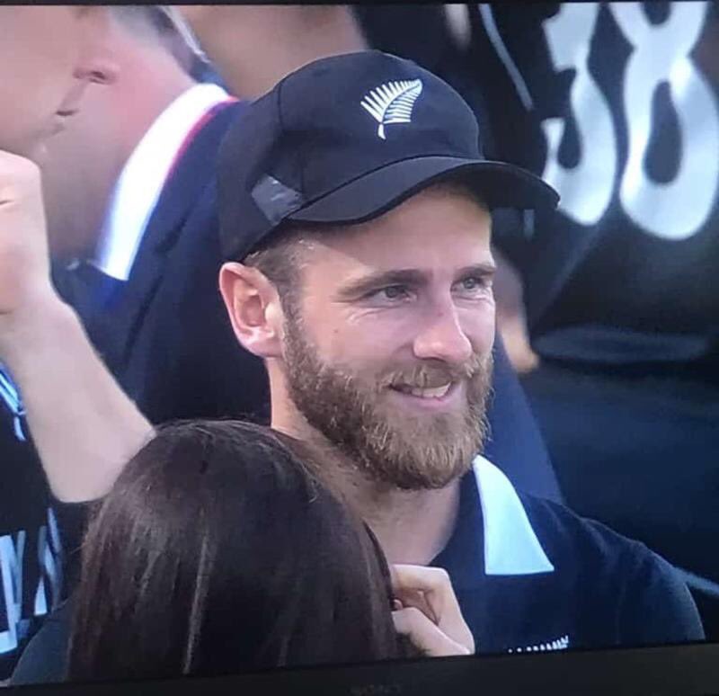 askPushp's tweet photo. ::Life Goals
Never make excuses.
Never blame other.
Never get angry.
Never get overwhelmed in emotional.
Never let victory get on head.
Always smile on the face of failure.
Be like Kane Williamson. @NotNossy @BLACKCAPS
Respect!✊
Agree?
#AskPushp #CWCFinal2019 #ENGvsNZ https://t.co/RLGb5aE2ks