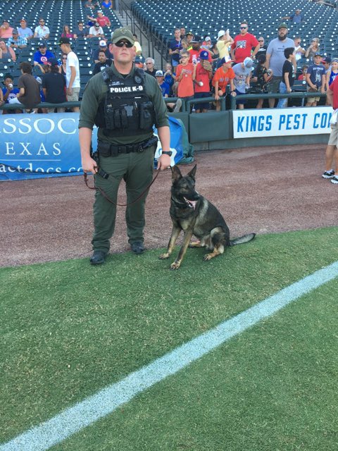 ChiefRobledo's tweet photo. .@Pf_K9s @Pf_Police HEU Teams joined K9Tymo out at #FirstResponderNight @RRExpress. Thanks for representing #PFStrong @CmdrNeyland @PPD205 @lewis_makeba @c_lark2201 @Trina_Coz https://t.co/fCKPkvIwUP