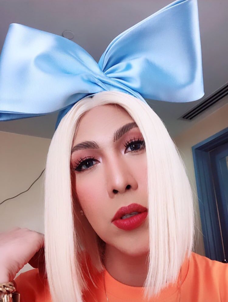 ViceIonWarriors's tweet photo. MAMATAY KAYO SA CUTENESS NG MAMI @vicegandako NAMIN 😏🤣 Chaaaarrr! ✌️💙
#ViceIon #IonVice #ViceGanda #IonPerez #ViceIonBabies #ViceIonForever #ItsShowtime #Gandoll #kaparewho #LoveWins #TeamVicePh https://t.co/cWOgnYBWlB