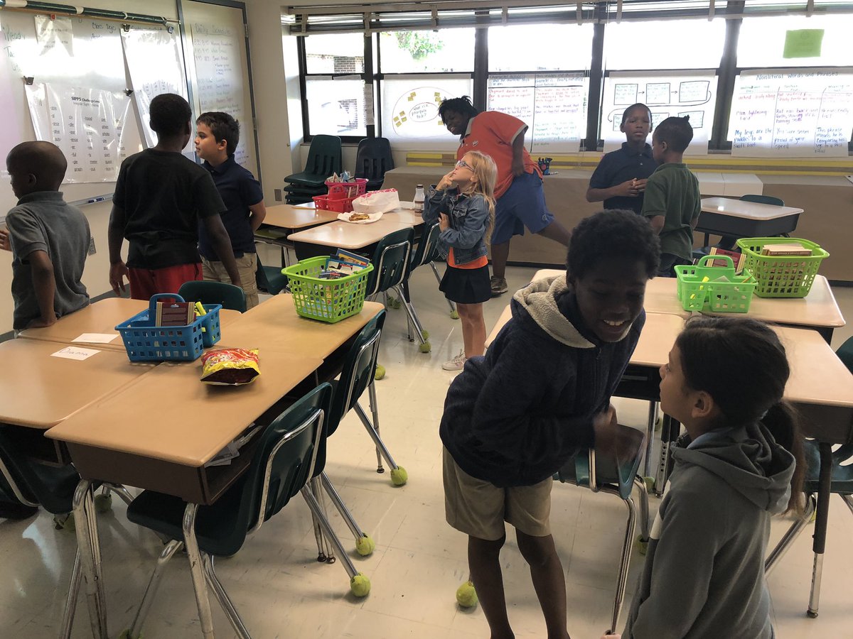 steph_warmoth's tweet image. Some of our summer reading fun...Mix, pair, share and partner reading. #VCSsummer @clrobin1914 @sugarmillpride @TurieT @PortOrangeVCS