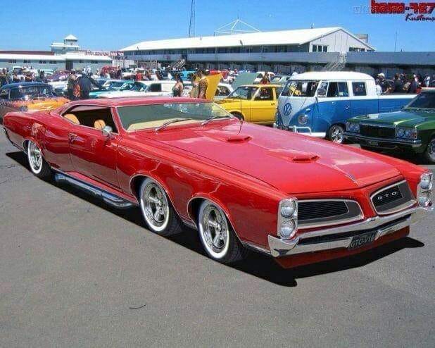 Anybody Ready to Go in my "GTO"? Funks Gittin' Stronger! Bootsy baby!!!🤩
