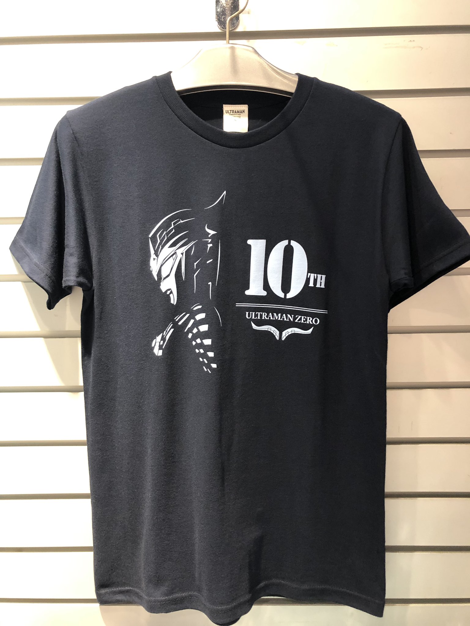 ウルトラマンワールドM78公式 on Twitter: "☆新商品情報☆ #ウルトラマンゼロ #10周年 を記念した #Tシャツ が発売になりました! こちらは #ウルフェス 会場では販売していないデザインですので、ぜひ #ウルトラマンワールドM78 でお買い求めください! ¥3200(税別 ...