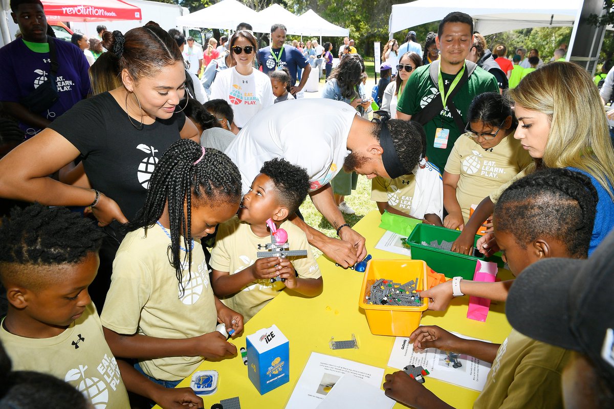 Stephen Curry tweet media