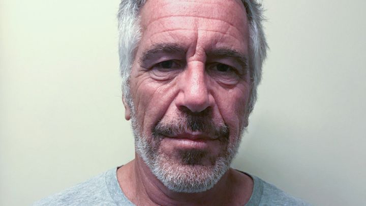 Primal_Digest's tweet image. @ManWithTheBFG #JeffreyEpstein willing to post $100 million bail, as prosecutors say child sex traffic case 'getting stronger #EverySingle day'
cnbc.com/amp/2019/07/15…