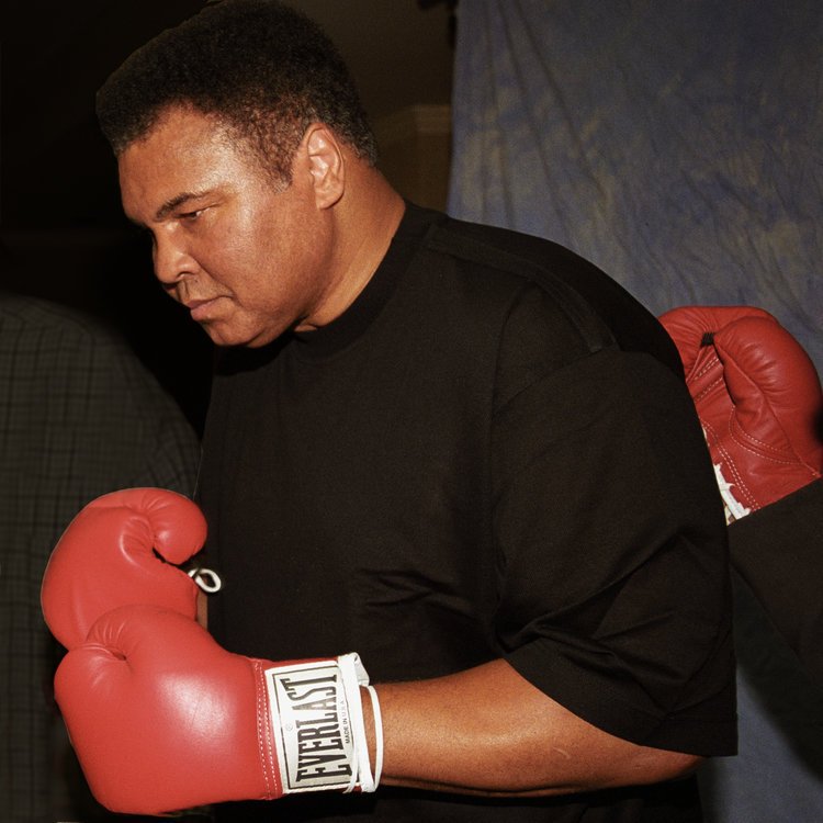 Mawaismalik59's tweet photo. Impossible is not a fact.
It's an opinion.
Impossible is not a declaration.
It's a dare.
Impossible is potential.
Impossible is temporary.
Impossible is NOTHING. -#MuhammadAli
.
#NothingIsImpossible #AliGeneration #AliInAllofUs https://t.co/a1Bwp76pJq