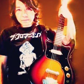 beng1024's tweet photo. クロマニヨンズあまり曲知らないけど、Tシャツ頂いた。 https://t.co/OrNPYBlcIB