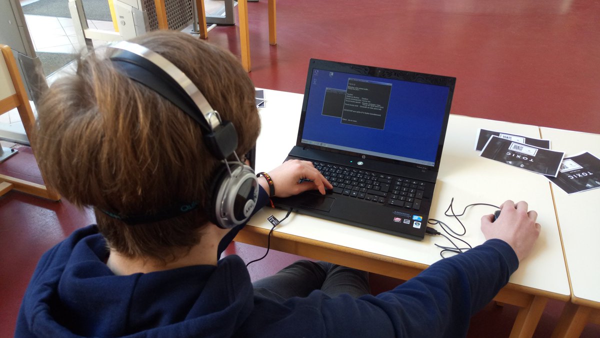 BUArtois's tweet photo. Venez vous immerger dans l'univers de Toxic, un audio game à découvrir aujourd'hui uniquement à la #buarras de 13h30 à 15h30.
#toxic #audiogame #handivalid https://t.co/HTLRUDMJCt