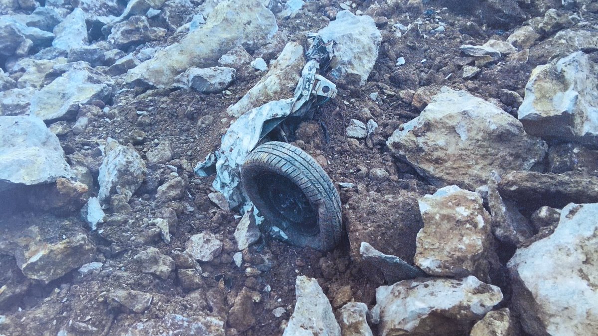Els geòlegs veuen segur el terreny i autoritzen als bombers perquè comencin la tasques de recerca de les víctimes. L’esllavissada d’ahir a Castell de Mur va atrapar un matrimoni gran que tornava de mercat i anava a dinar a casa a Sant Esteve de la Sarga.<a href="/324cat/">324.cat</a>