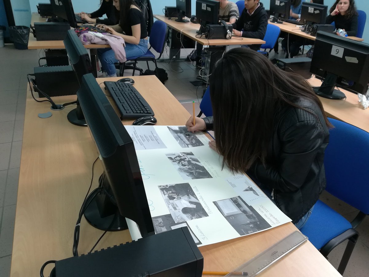 SOS_Progresso's tweet photo. Ultimi preparativi per il completamento DELL'ASOC WALL 🆘🆘 #ASOC1718 @ascuoladioc https://t.co/jLiS8n7gII