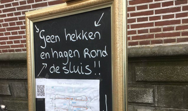 HetKrantje's tweet photo. Al 2000 handtekeningen tegen hekken  - https://t.co/8pmlPs1pFO https://t.co/EwvO8ikMQn
