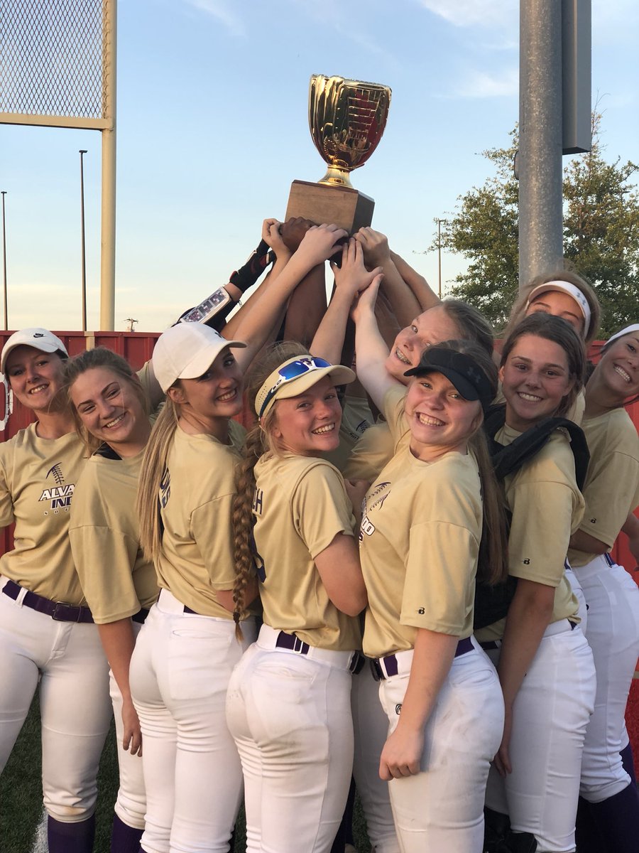 Lady NDN Softball (@ndnsoftball) on Twitter photo 