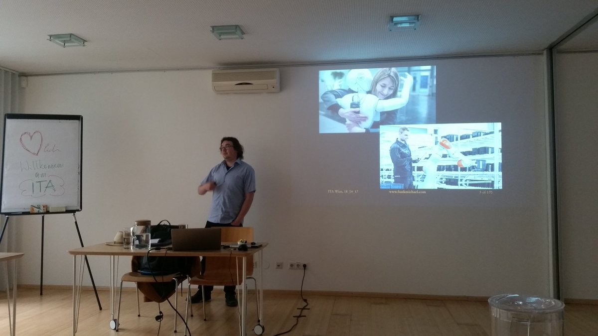 Technikfolgen's tweet photo. Philosoph Michael Funk #univie am #ITAwien zu Roboterethik https://t.co/kDpIOkPgqw