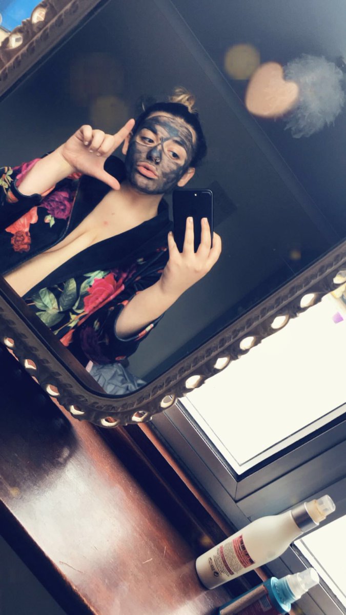 mollyaddiction_'s tweet photo. Come little boy, sit on the floor by mummy feet, hand me wads of cash before I send you to the naughty step. Sessions with mummy available now. DM 🖕🏼 @RTPork @RT4FindomQueens @RTDoms @RTGoddessPromo @RTPromoWorld @RT_Pup @RTP1G @BlackRoyaltyRT @RTfaggot @find0m @RTSlutt https://t.co/U5P2ZPBb2m
