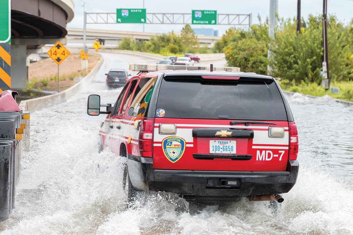GeographicalMag's tweet photo. Climate change will leave over 60 million Americans vulnerable to a 100-year flood by the middle of the century https://t.co/vUybx4SdU9 https://t.co/r7dVn0Yzfl