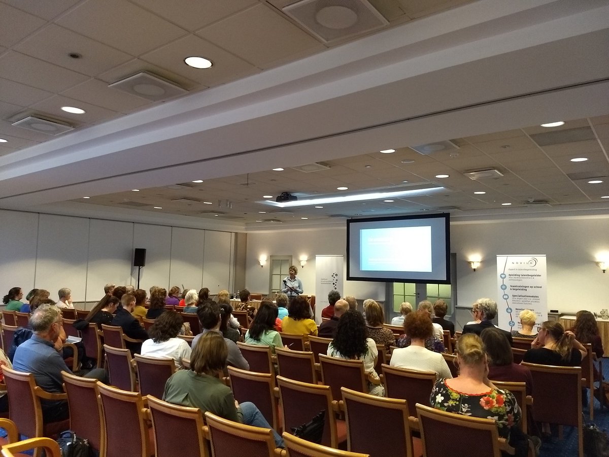 BryantHeng's tweet photo. Rianne van de Ven &amp; Janet van Horssen over Hoogbegaafdheid en levensloop, het ontdekkingsproces @IHBV_  @NoviloTalent #congres https://t.co/BGnt3aahyJ