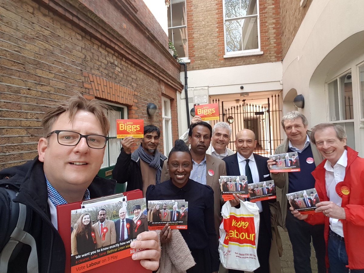 Labourstone's tweet photo. Gr8 #LabourDoorStep in #sunny #BethnalGreenWard #TowerHamlets supporting @MayorJohnBiggs & local Cllr candidates @TH_Labour_Party with @peterjohn6 @mayorofhackney @CllrCoghill @feryaldemirci @Georgia_Gould @CllrMehboobKhan Loads of #positive #LabourChat @UKLabour @LondonLabour https://t.co/te5inSXB5v